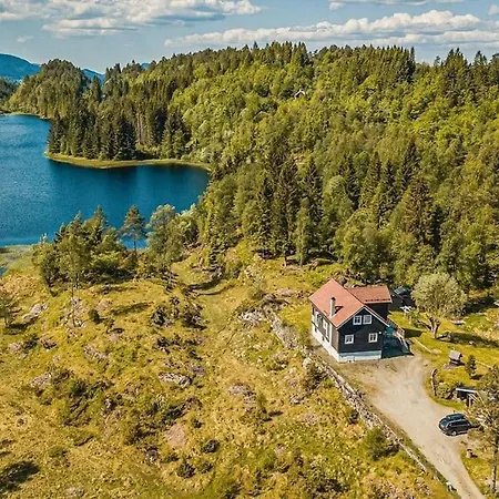 Beautiful Private With View And Boat