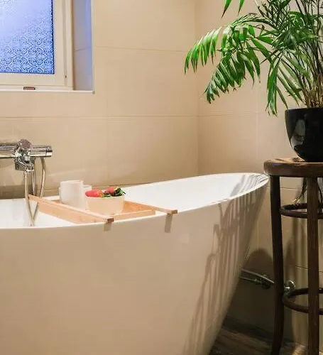 Beautiful Private With View And Boat